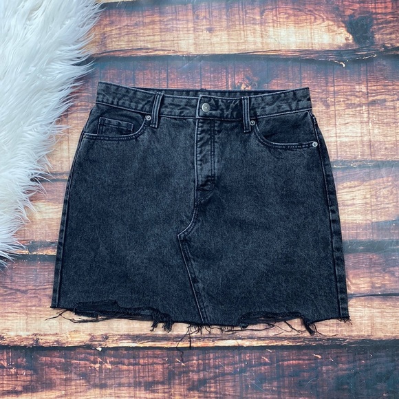 Old Navy Dresses & Skirts - RELISTED Old Navy Black Denim Distressed Skirt High Rise
